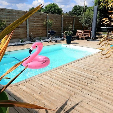 Tiny House Avec Jardin Et Acces Piscine Chauffee Villa Saint-Médard-en-Jalles Exterior photo