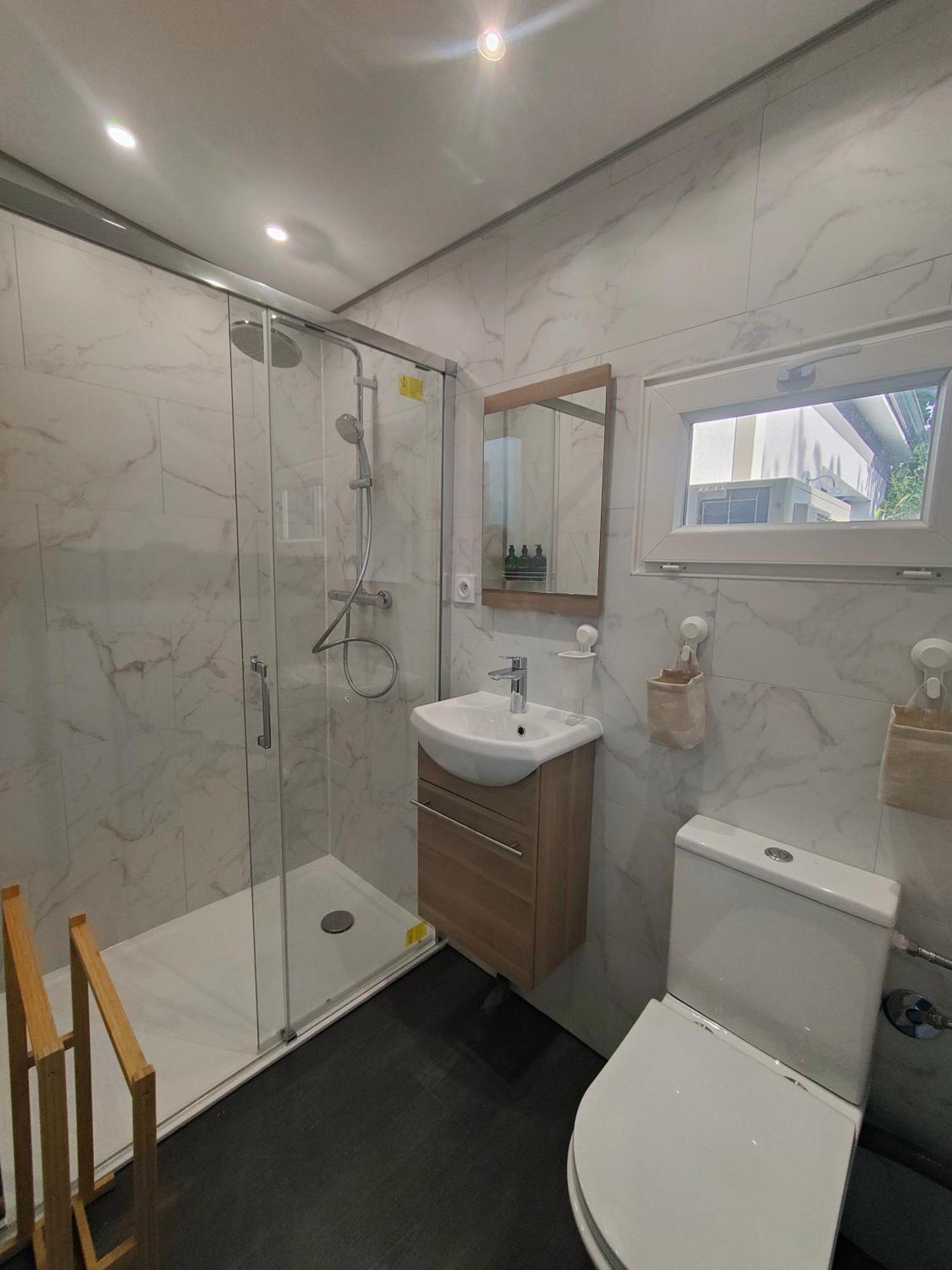 Tiny House Avec Jardin Et Acces Piscine Chauffee Villa Saint-Médard-en-Jalles Exterior photo
