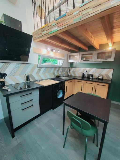 Tiny House Avec Jardin Et Acces Piscine Chauffee Villa Saint-Médard-en-Jalles Exterior photo
